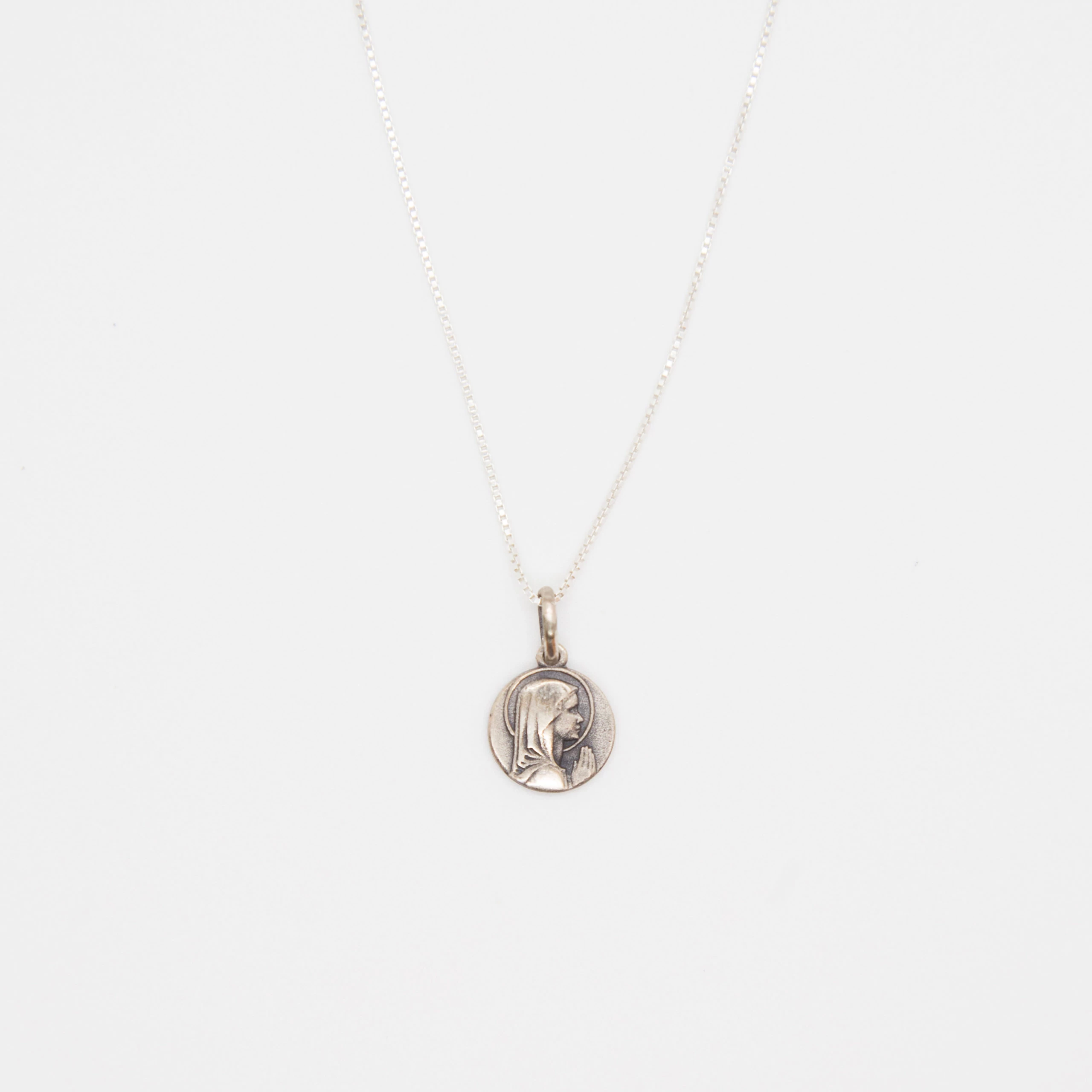 religioso-plata-22